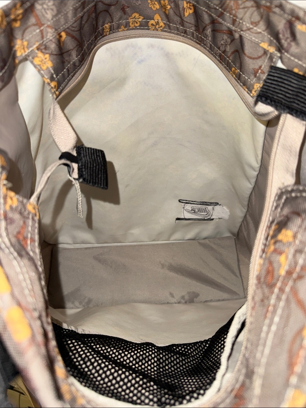 Nike Tote - Picture 9 of 9
